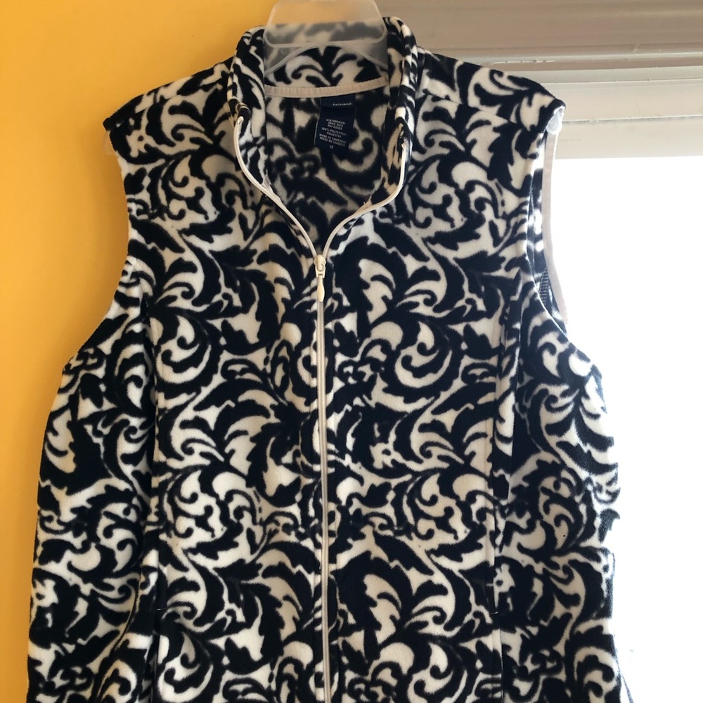 Black and white Fleece vest